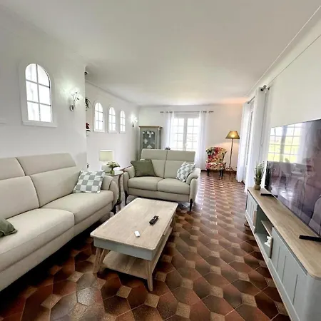 Du Nougues Semesterbostad Garrey