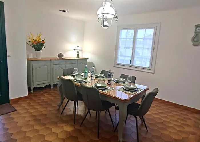 Du Nougues Vakantiehuis Garrey